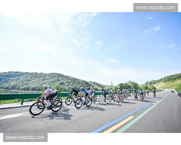 国际自行车联盟推动全球骑行运动发展与赛事创新探索